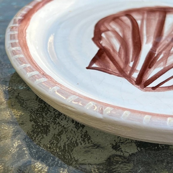 Brown & White Pottery Dish with Sea Shell in Center and Carved Edges - Picture 9 of 10